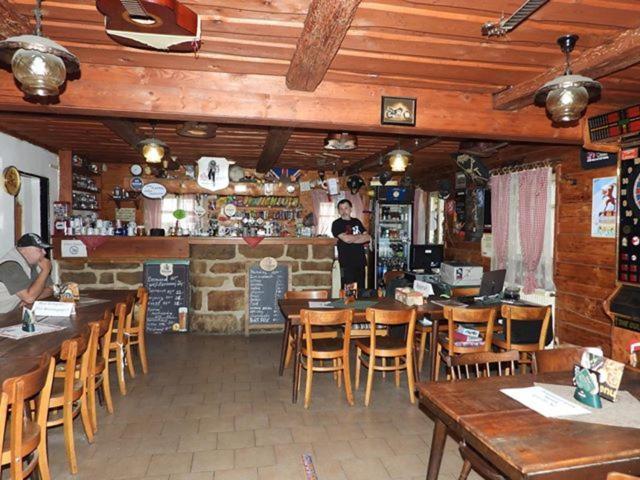 Drevenka Hotel Provodin Buitenkant foto