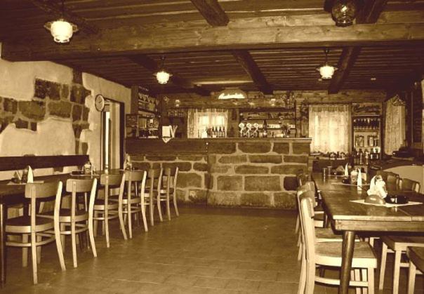 Drevenka Hotel Provodin Buitenkant foto