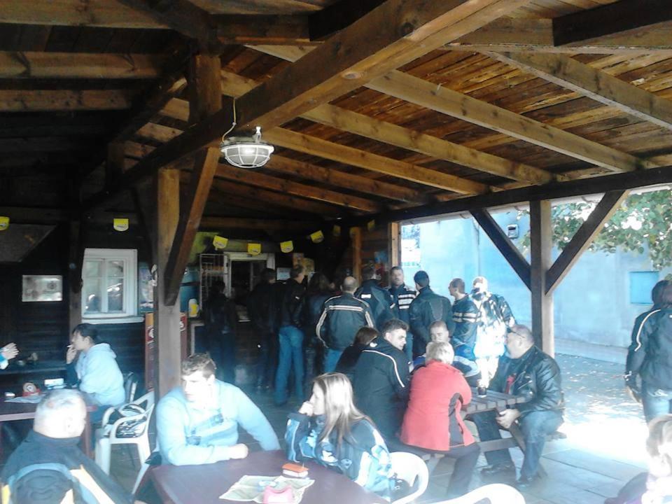 Drevenka Hotel Provodin Buitenkant foto