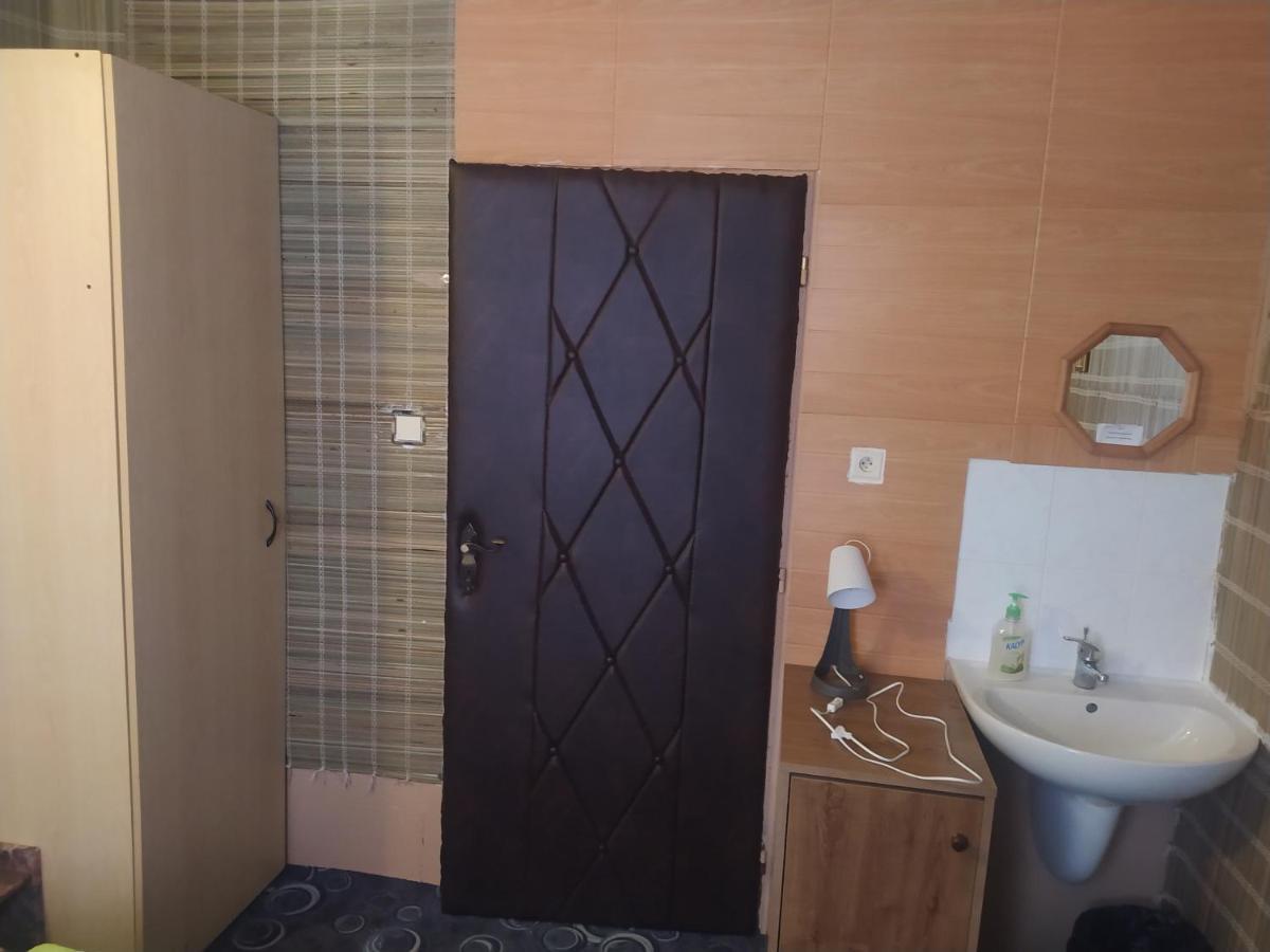 Drevenka Hotel Provodin Buitenkant foto