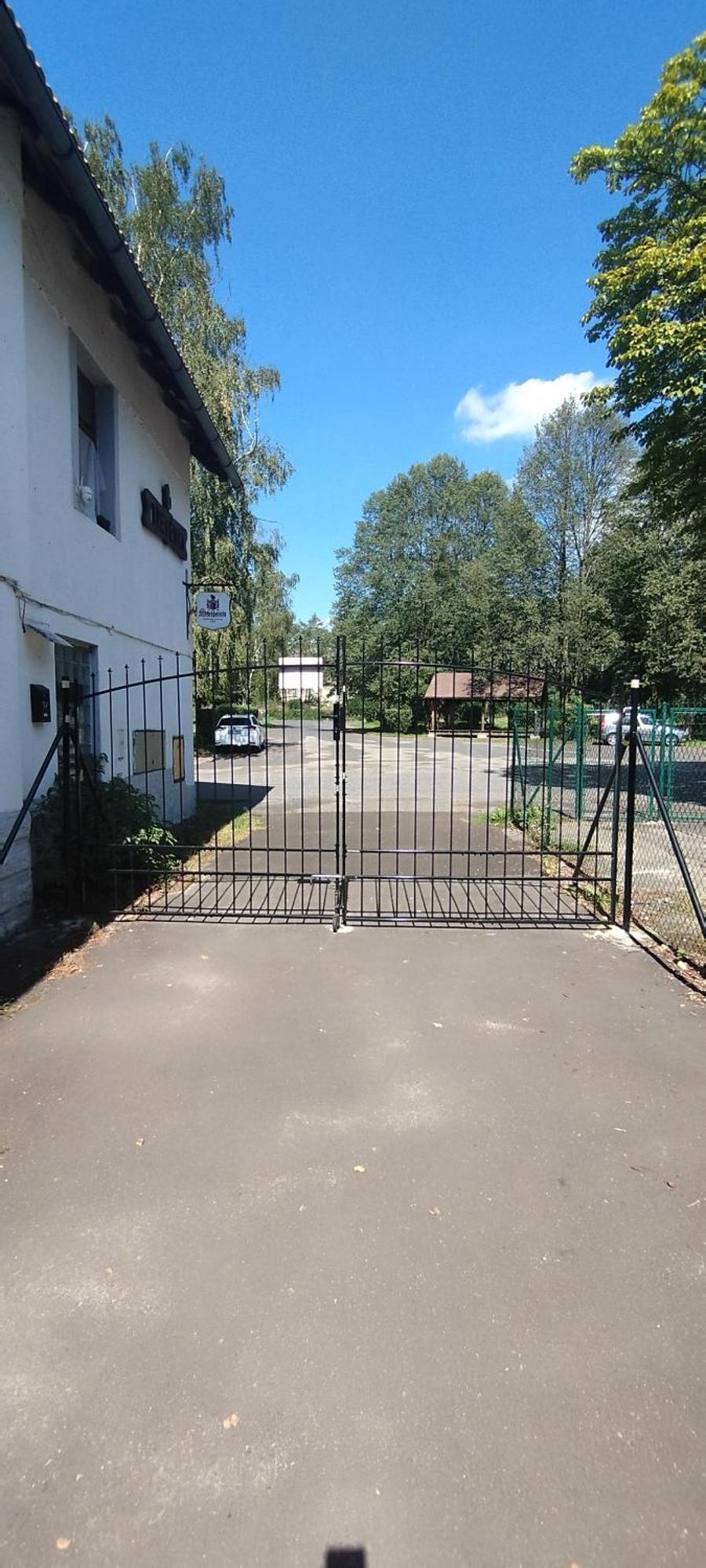 Drevenka Hotel Provodin Buitenkant foto